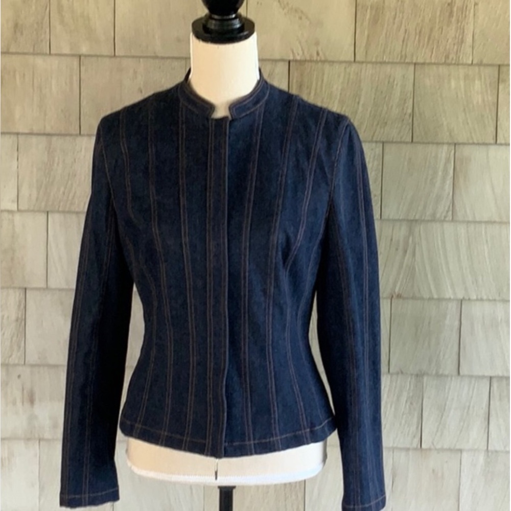 Classy Escada Jacket and Pants Set - Picture 7 of 13